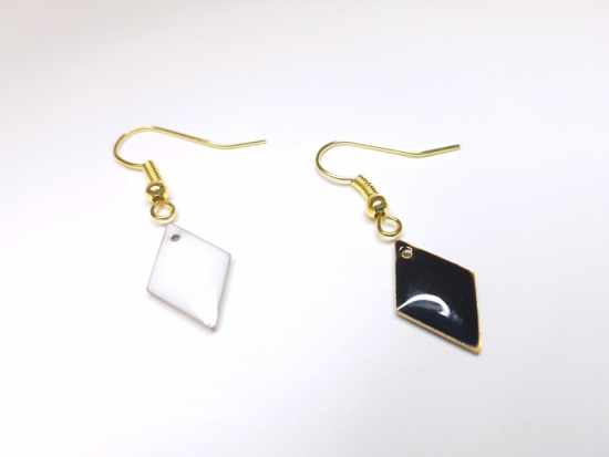 Preview: Geometrische Ohrringe hell goldfarben Rhombus